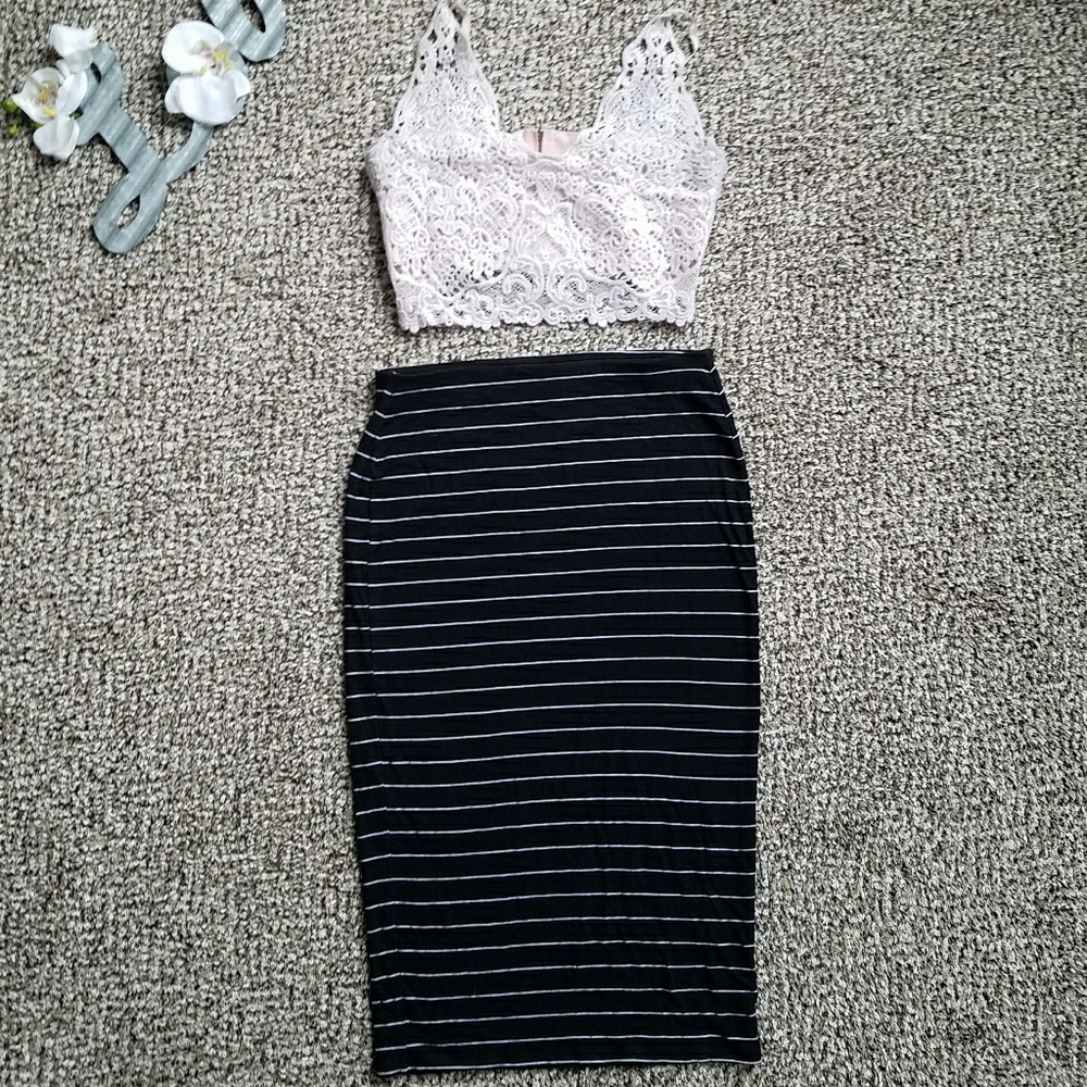 🛍4/15$$ Old Navy Midi Skirt